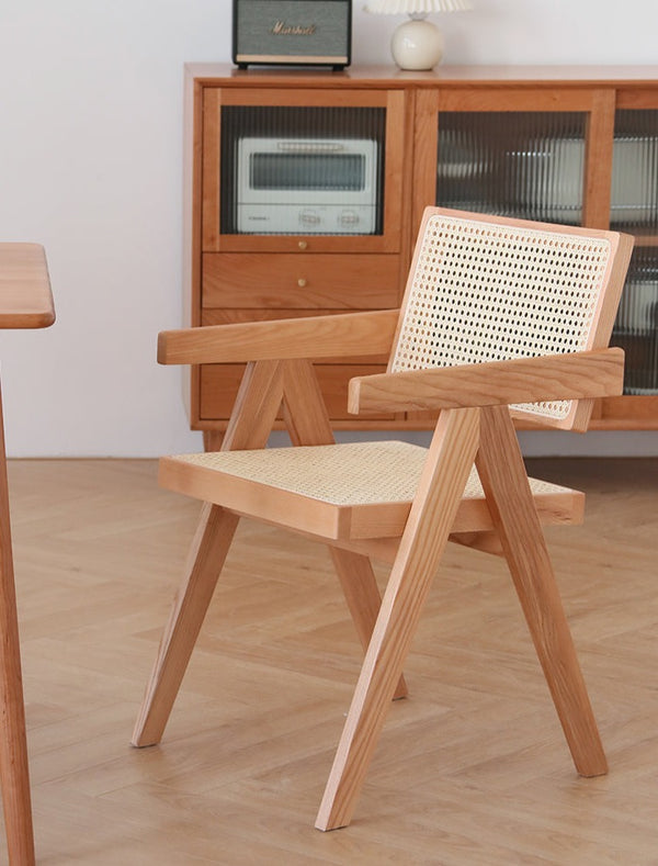 Fulminate Wooden Chair