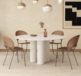 Basium Dining Table