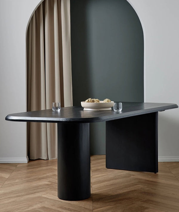 Musca Dining Table